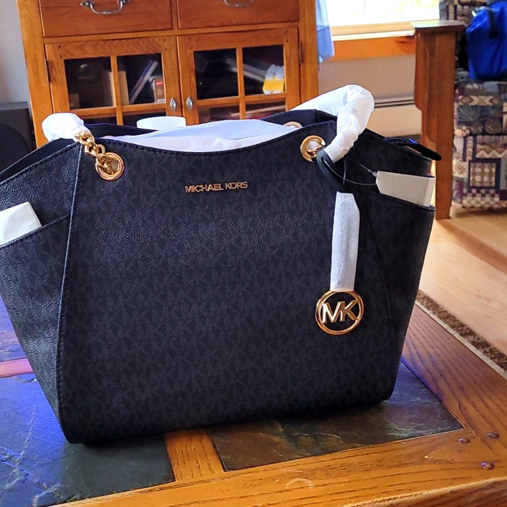 Michael Kors Jet Set Travel